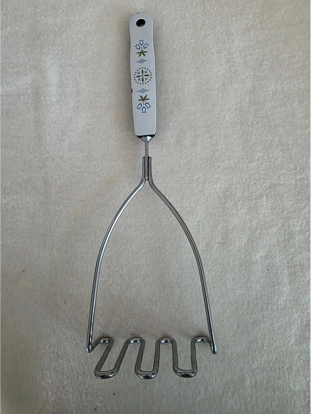 Vintage Wire Potato Masher Blue Floral White Handle Retro Kitchen Utensil